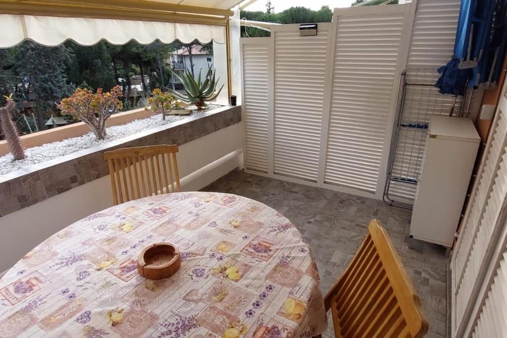 LatteAmpio Monolocale Con Terrazzo - A 2 Passi Dal Mareアパートメント エクステリア 写真